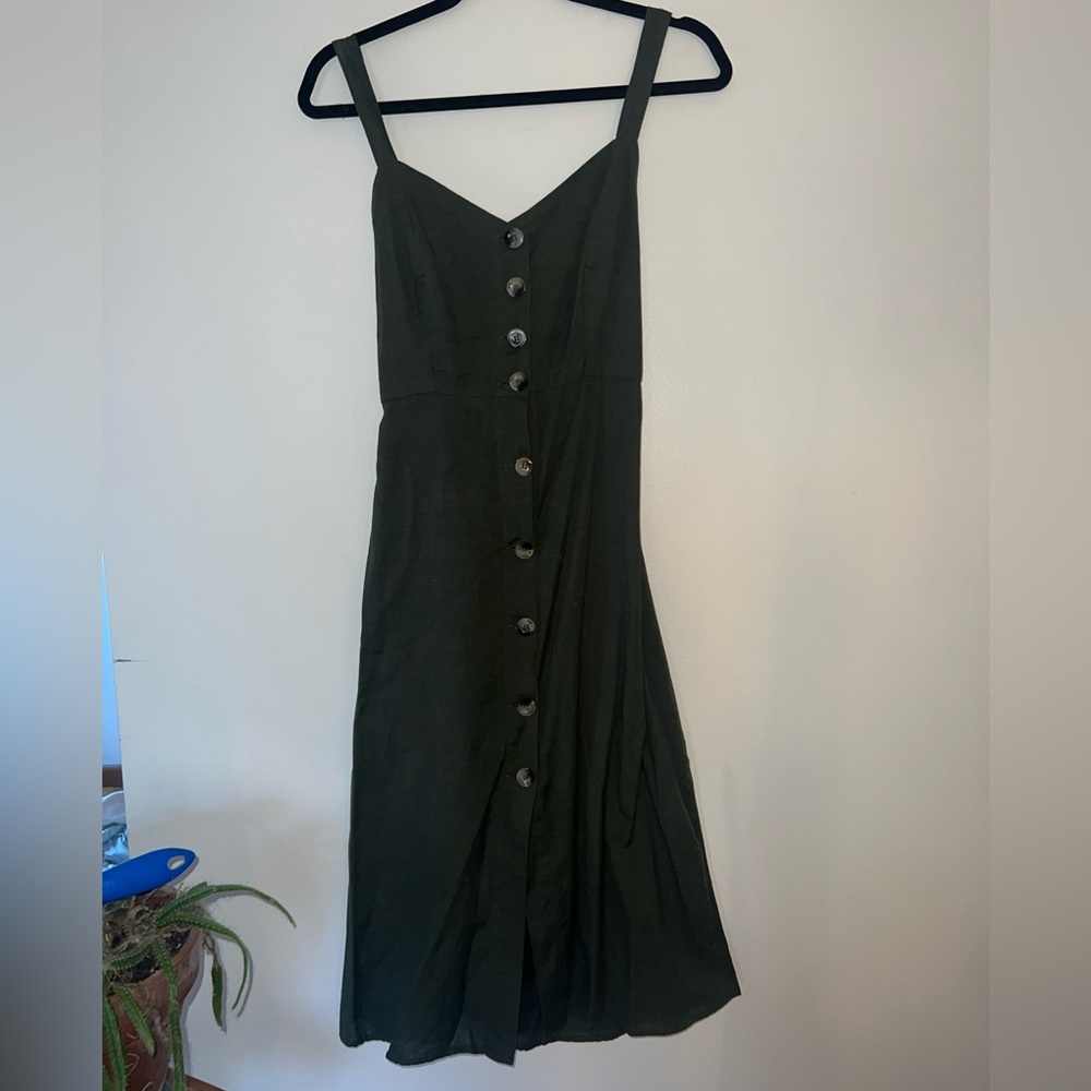 Forest green button up cotton dress with a tie in the back